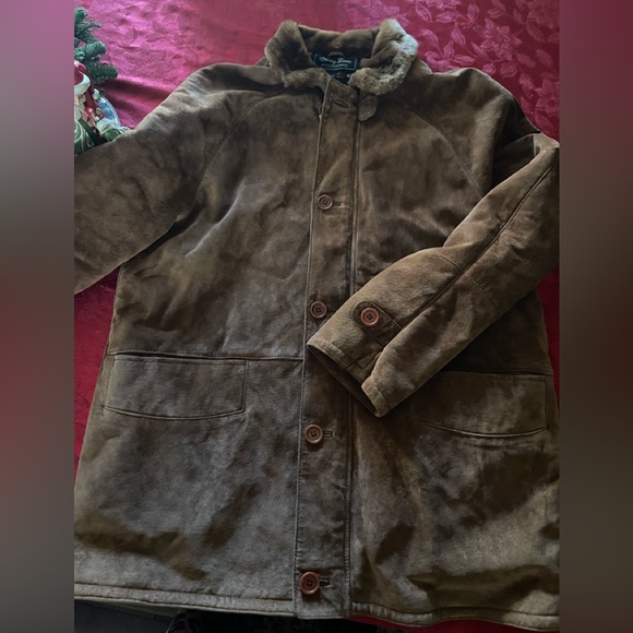 Beautiful Vintage Leather coat.  In great Condition. - Picture 2 of 12